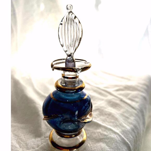 Vintage Egyptian perfume bottle hand blown blue glass with gold guilt - Picture 7 of 9